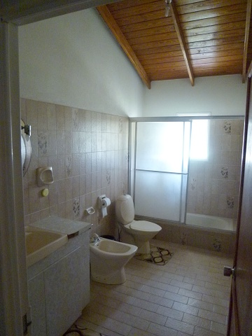 JH-2Bathroom1